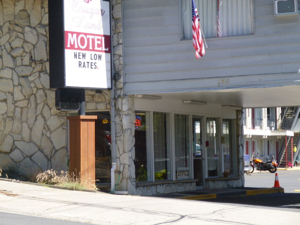 Cougar Land Motel Pullman Eksteriør billede